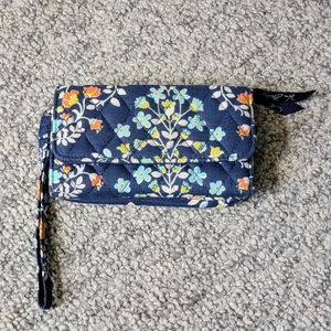 Chandelier Floral Vera Bradley Wrislet Wallet